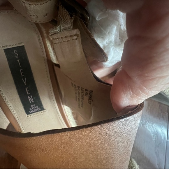 Steve Madden Berkeley Platform Sandals - Picture 2 of 3